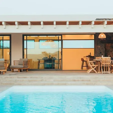 Sal Marina Premium Vila Lajares